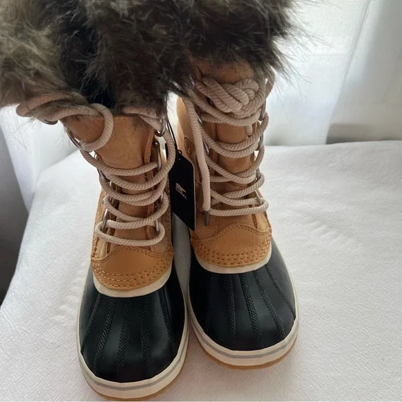 New Sorel Joan of Arctic Faux Fur Waterproof Snow Boot in Camel Brown Suede - Picture 3 of 10